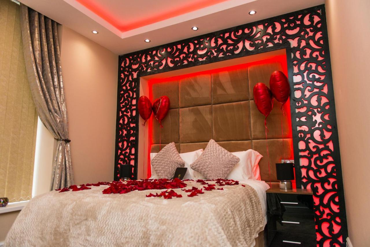 Aphrodite Suites Хъдърсфийлд Екстериор снимка