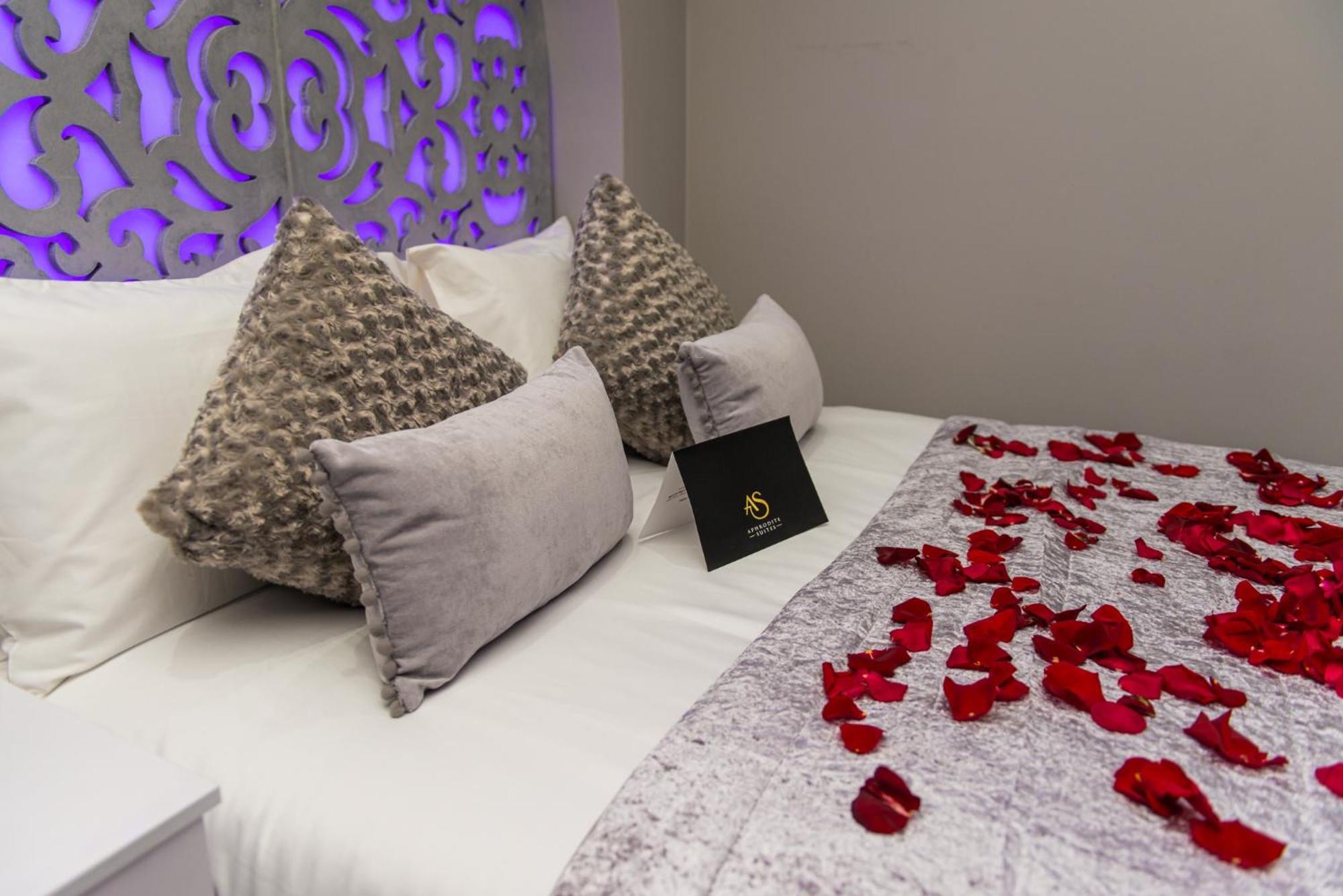 Aphrodite Suites Хъдърсфийлд Екстериор снимка