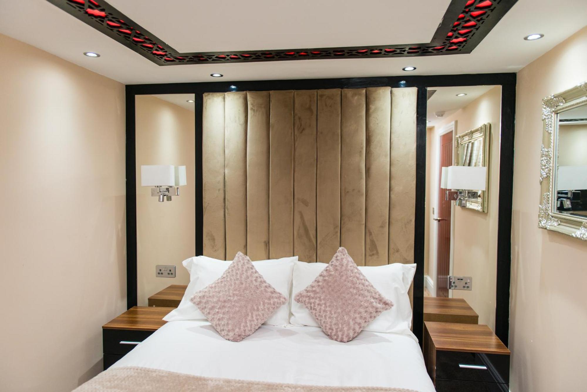 Aphrodite Suites Хъдърсфийлд Стая снимка